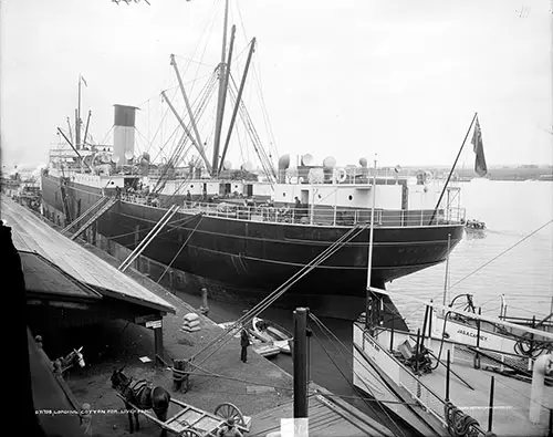 Steamship at the Liverpool Landing Stage circa 1910