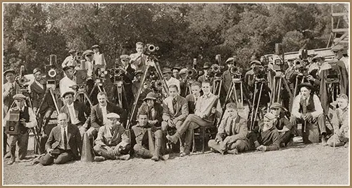 An Array of a Dozen or More Cameras Is Assembled To Make the Scenes of a Big Picture.