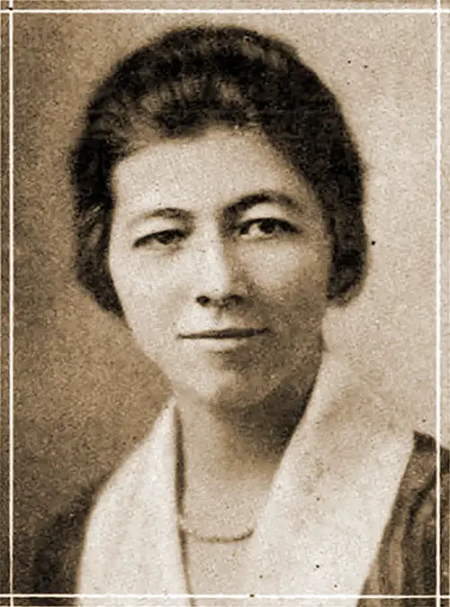 Miss Elizabeth Roby, US Signal Corp Telephone Operator. The Hartford Courant, 20 March 1918.