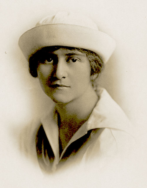 Photograph of Isabelle Villiers from Her Civilian File