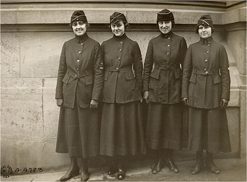 Telephone Operators, Signal Corps, in Elysées Palace Hotel, Paris, Seine, France.